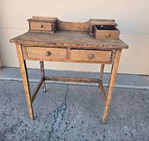 lot 144 image: Vintage Wooden Desk with Two Drawers and Two Storage Cubes