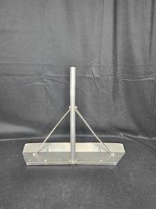 lot 145 image: Heavy Duty Metal Snow Shovel - Durable Construction