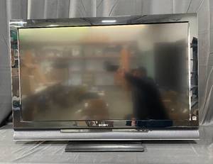lot 6 image: Sony 46 Bravia HDTV - Energy Star Certified - 1080p