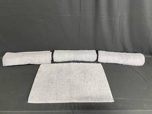 lot 162 image: Group of 5 Soft Gray Bath Mats - Textured Microfiber
