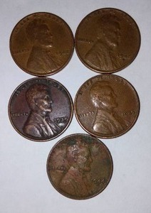 lot 382 image: Lincoln WHEAT One Cent Penny (5). Years 1936, 42,44,45,46