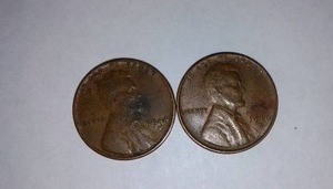 lot 387 image: Lincoln WHEAT One Cent Penny (2). Years 1946,54.