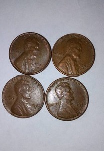 lot 392 image: Lincoln D WHEAT One Cent Penny (4). Years 1945,46,47,53.