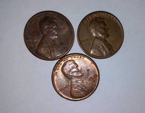 lot 400 image: Lincoln MEMORIAL One cent Penny (3). Years 1961,67,82.
