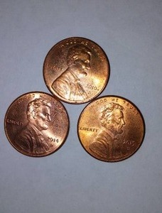 lot 403 image: Lincoln SHIELD One Cent Penny (3) Years 2010,14,15.