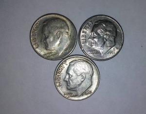 lot 422 image: Roosevelt Dime (3). Years 1962,64,2007