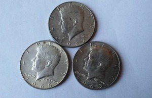 lot 435 image: Kennedy Silver HALF Dollar (3). Years 1967,68,69.