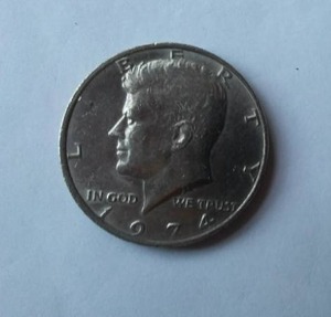 lot 946 image: Kennedy 1974 Half Dollar Coin.