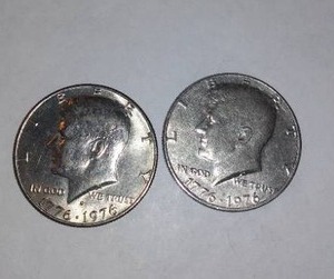 lot 558 image: Kennedy 1776-1976 HALF Dollar BICENTENNIAL Coin (2)