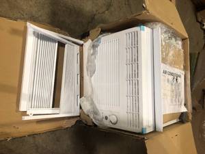 GE 5,000 BTU 115V Window Air Conditioner Cools 150 Sq. Ft. in White  Customer Returns See Pictures