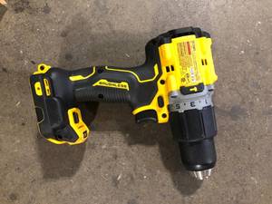 DEWALT 20V Compact Cordless 12 in. Hammer Drill (Tool Only) Customer Returns See Pictures