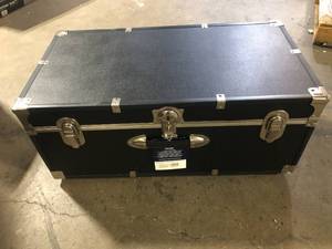 Seward Trunk Seward Explorer 30 in. Trunk with Wheels & Lock, Black   Customer Returns See Pictures