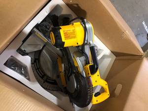 DEWALT 15 Amp Corded 12 in. Compound Double Bevel Miter Saw   Customer Returns See Pictures