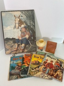 lot 5 image: Roy Rogers Cowboy Lot