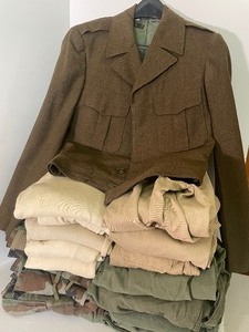 lot 15 image: US Army Military UniformsClothing Lot