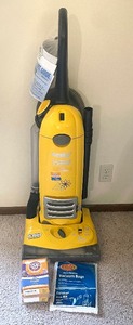 lot 34 image: Eureka The Boss Smart Vac with Hepa Filter