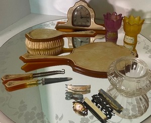 lot 39 image: Vintage Celluoid Vanity Set and Accessories Lot with Clock