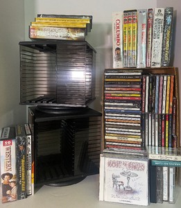lot 77 image: CDDVDCassette Tapes Lot