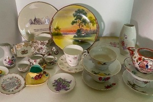 lot 123 image: Vintage China Lot MISC Plates, Cups