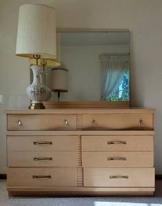 lot 12 image: MCM Blonde Dresser with Lamp