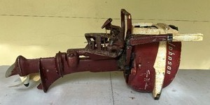 lot 103 image: Vintage Johnson Sea 7 12 Horse Outboard Motor