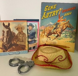 lot 128 image: Gene Autry Vintage Cowboy Lot