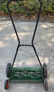 lot 117 image: Scotts Classic Reel Mower Non-Motorized