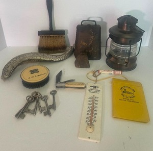 lot 233 image: Vintage Decor Ephemera - Brushes, Pocket Knife, Skeleton Keys and More