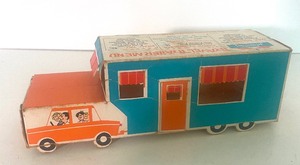 lot 234 image: Vintage Howard Johnsons Travel Trailer Menu (1967)