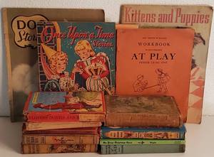 lot 229 image: Fourteen Vintage Childrens Books
