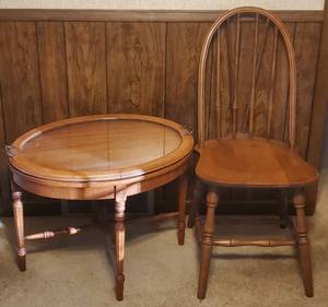 lot 284 image: Oval Memory Table with Chair