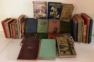 lot 269 image: Thirty Vintage Books - Boy Scouts, Black Beauty and Many More