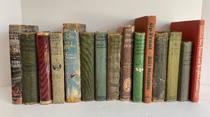 lot 190 image: Vintage Hardcover Books Lot of 15