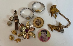lot 219 image: Vintage Jewelry LOT- Vintage Japan Audrey Hepburn Pocket Mirror, Gladiator Chariot and Helmet, Two Timex Watches