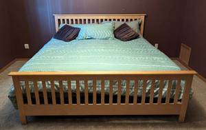 lot 3 image: King Size Blonde Wood Bed Frame