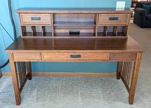 lot 5 image: Cross Island Two Piece Wood Desk
