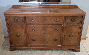lot 6 image: Vintage Wood Sideboard