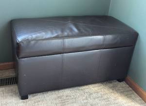 lot 30 image: Faux Leather Storage Bench