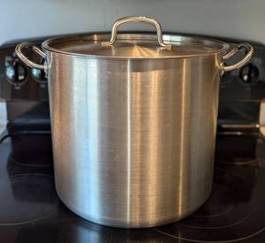 lot 40 image: 24Qt Tramontina Stock Pot