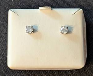 lot 102 image: 14k White Gold and Diamond Stud Earrings