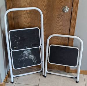 lot 105 image: Pair of Handy Step Stools
