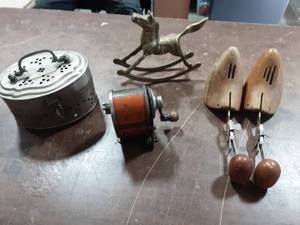 lot 21 image: Lot Of Collectibles