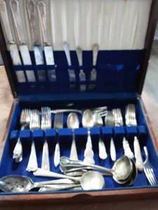 lot 6 image: Chest Of Assorted Vintage FlatwareSilver Plate 11x16x3