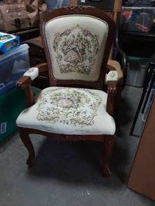 lot 3 image: Victorian Arm Chair