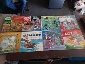 lot 47 image: 8-Disney & Other Collectible Vintage Vinyl Record Albums