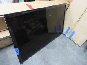 lot 165 image: SAMSUNG 46 WALL MOUNT TV