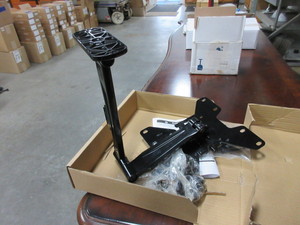 lot 182 image: CRIMSON ARTICULATING MOUNT FOR 13-34 FLAT PANEL SCREENS -  NEW