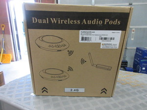 lot 137 image: HUDDLE CAM WIRELESS DAISY CHAIN SPEAKER PHONE - NEW