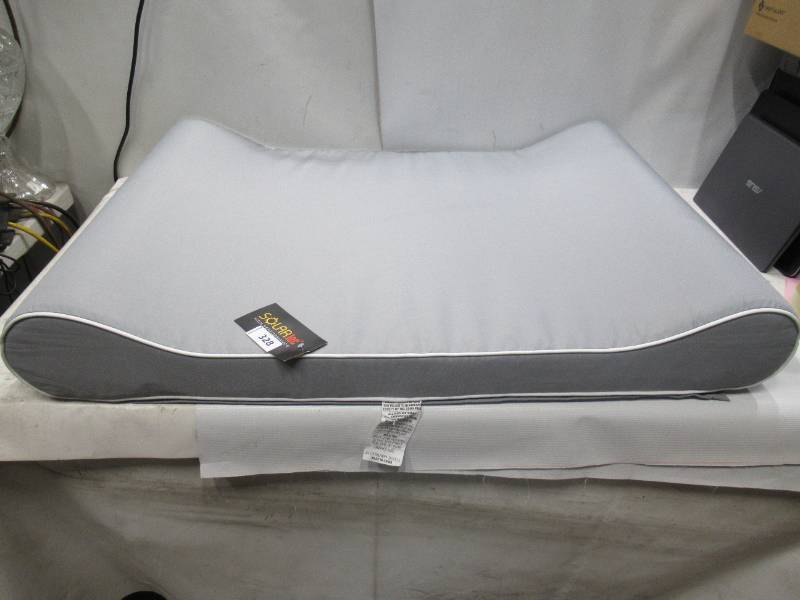 lot 328 image: NEW Solartec Waterproof Bumper Chaise Pet Bed - Gray