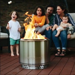lot 82 image: Solo Stove Bonfire 2.0 Bundle with Stand Shield - Slightly Used